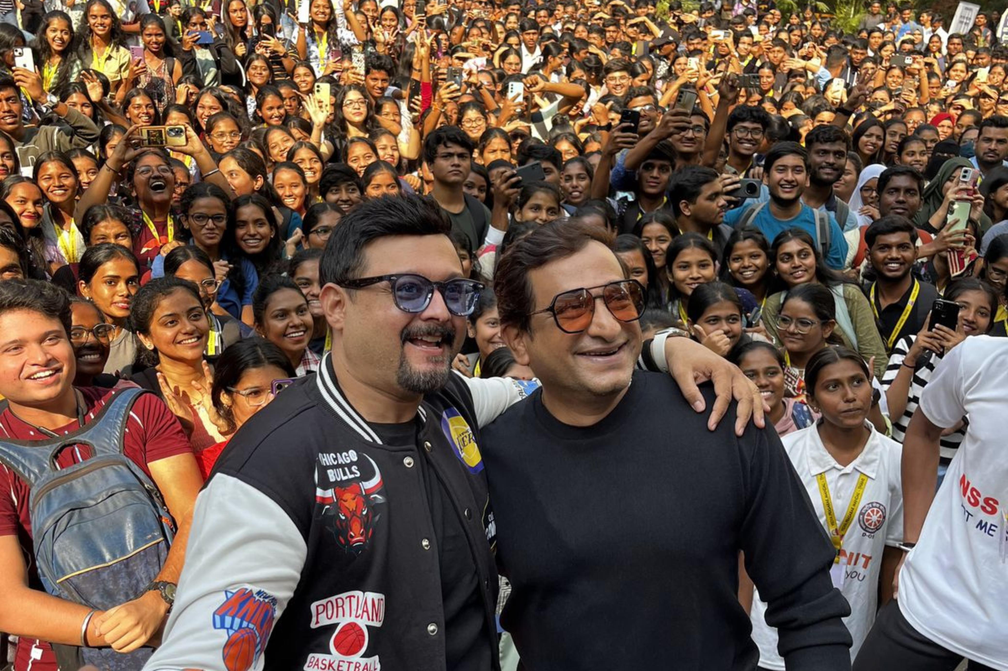 जिलबी ट्रेलर लाँचच्या वेळी सह कलाकार प्रसाद ओक ने स्वप्नील बद्दल सांगितल्या खास गोष्टी ! 