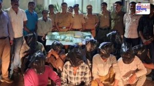 विसर्जनाच्या गर्दीत मोबाईल चोरांचा धुमाकूळ; 11 जण अटकेत