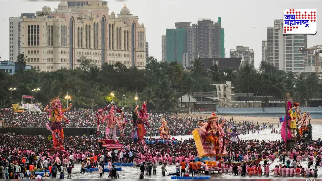 Mumbai Ganesh Visarjan : लालबाग-परळमध्ये बाप्पाच्या निरोपाची धूम! महाआरतीनंतर मिरवणूक, मुंबईत मोठा पोलीस बंदोबस्त