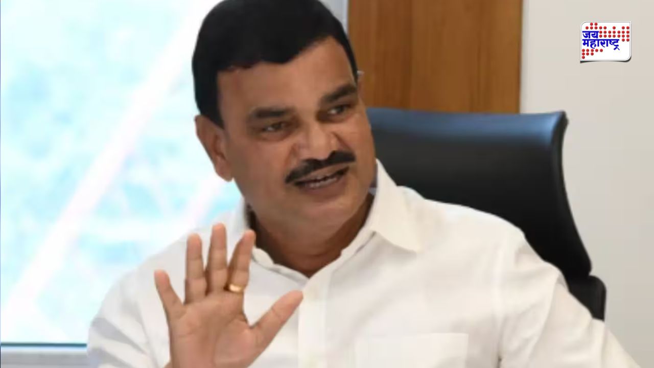 दुष्काळग्रस्त बळीराजाला दिलासा देण्यासाठी राज्य सरकारचा पुढाकार; कृषीमंत्र्यांनी मदतीबाबत दिली महत्त्वाची अपडेट