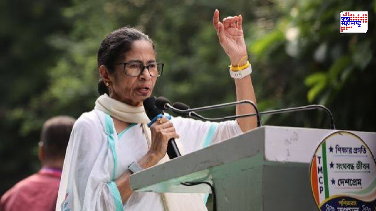 धक्कादायक बातमी! माजी मुख्यमंत्री ममता बॅनर्जीवर जीवघेणा हल्ल्याचा प्रयत्न; आरोपी महिलेच्या हातात…